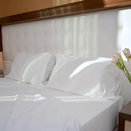 Apulia Vittoria Pool & Hotel 4*