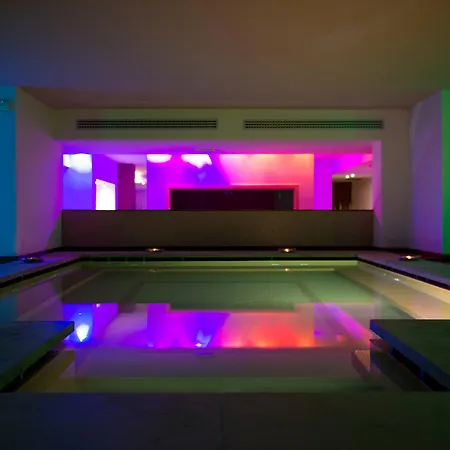 Vittoria Pool & Hotel 4*