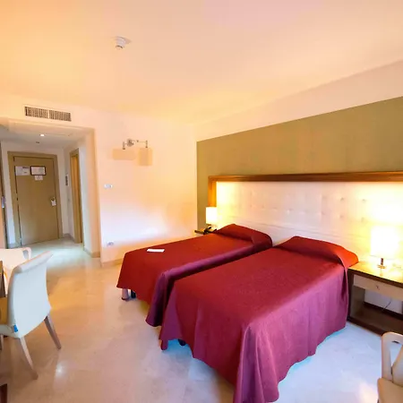 Vittoria Pool & Otranto