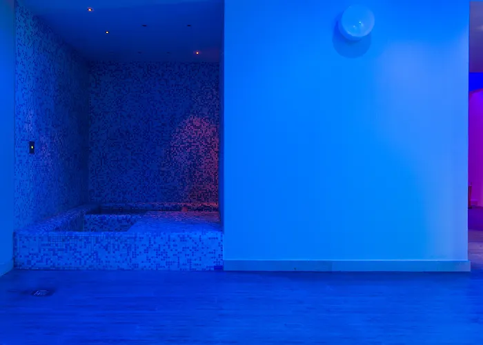 Apulia Vittoria Pool & 4* Otranto