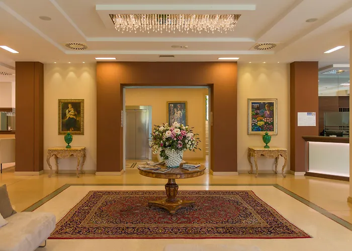 Apulia Vittoria Pool & فندق