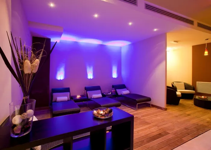 Apulia Vittoria Pool & Otel 4*