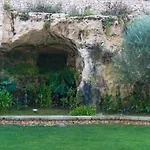 Hotel Apulia Vittoria Pool &