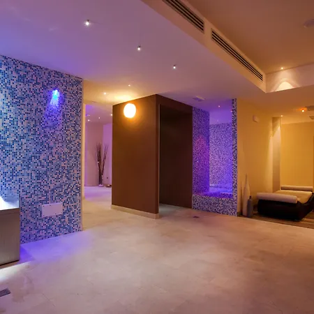 Vittoria Pool & Hotel Otranto