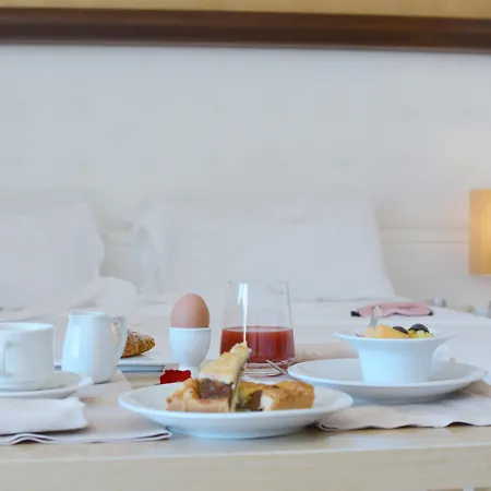 Vittoria Pool & Hotel Otranto