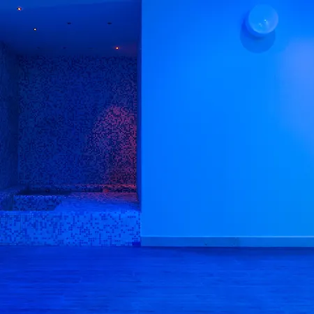 Apulia Vittoria Pool & 4* Отранто