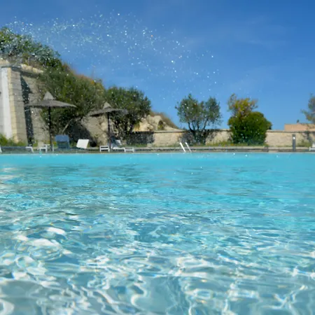 Apulia Vittoria Pool & 4*