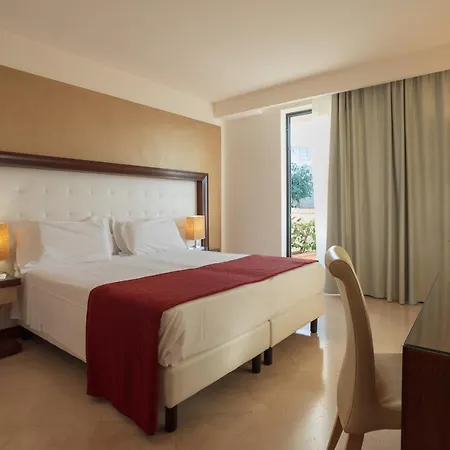 Vittoria Pool & Hotel Otranto