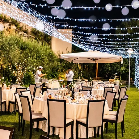 Vittoria Pool & Hotel 4*