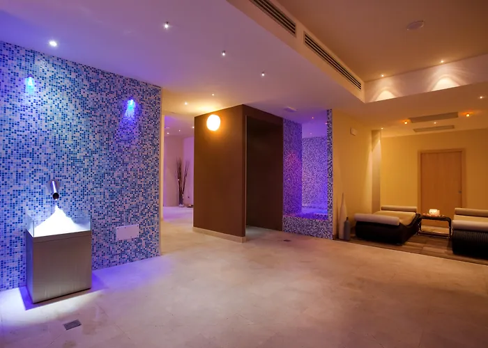 Apulia Vittoria Pool & Hotel Otranto