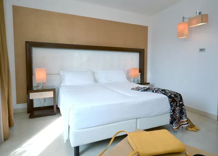 Apulia Vittoria Pool & Otranto