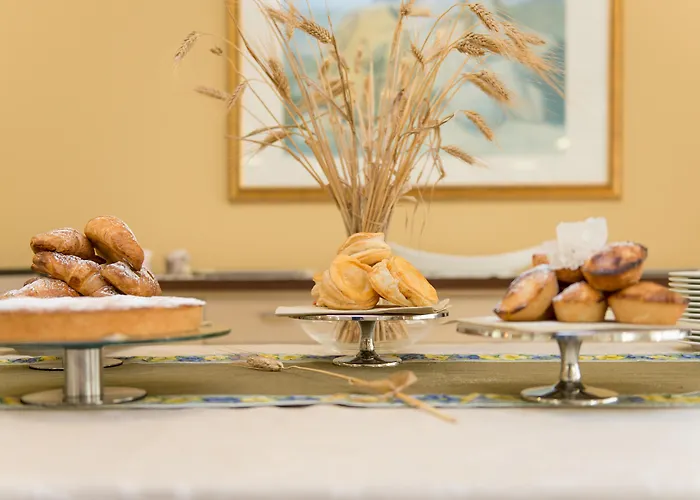 Hotel Apulia Vittoria Pool &