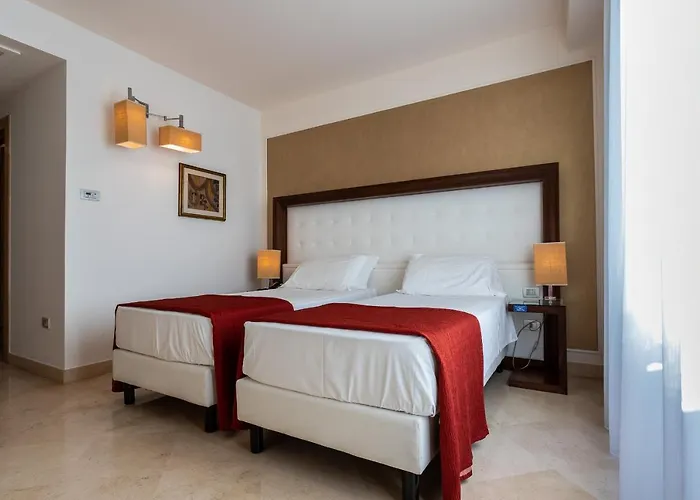 Apulia Vittoria Pool & Hotel