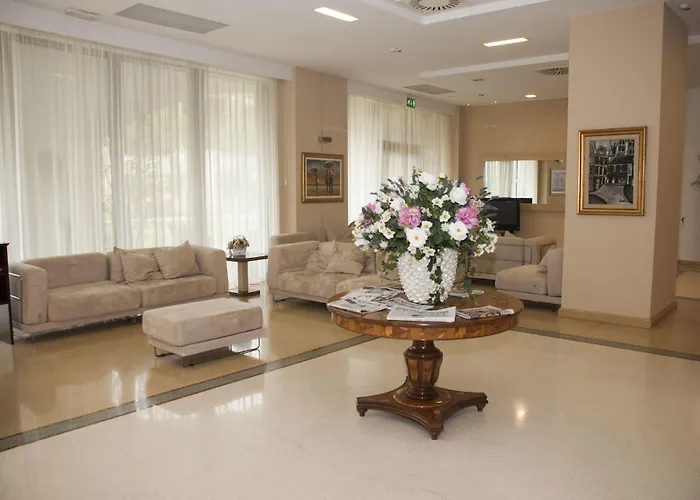 Apulia Vittoria Pool & Hotel