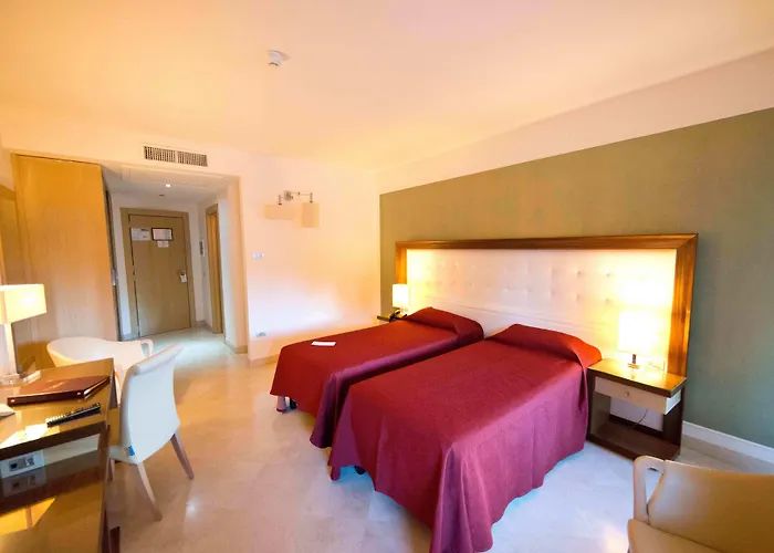 Apulia Vittoria Pool & オートラント