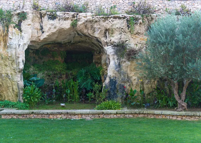 Hotel Apulia Vittoria Pool &